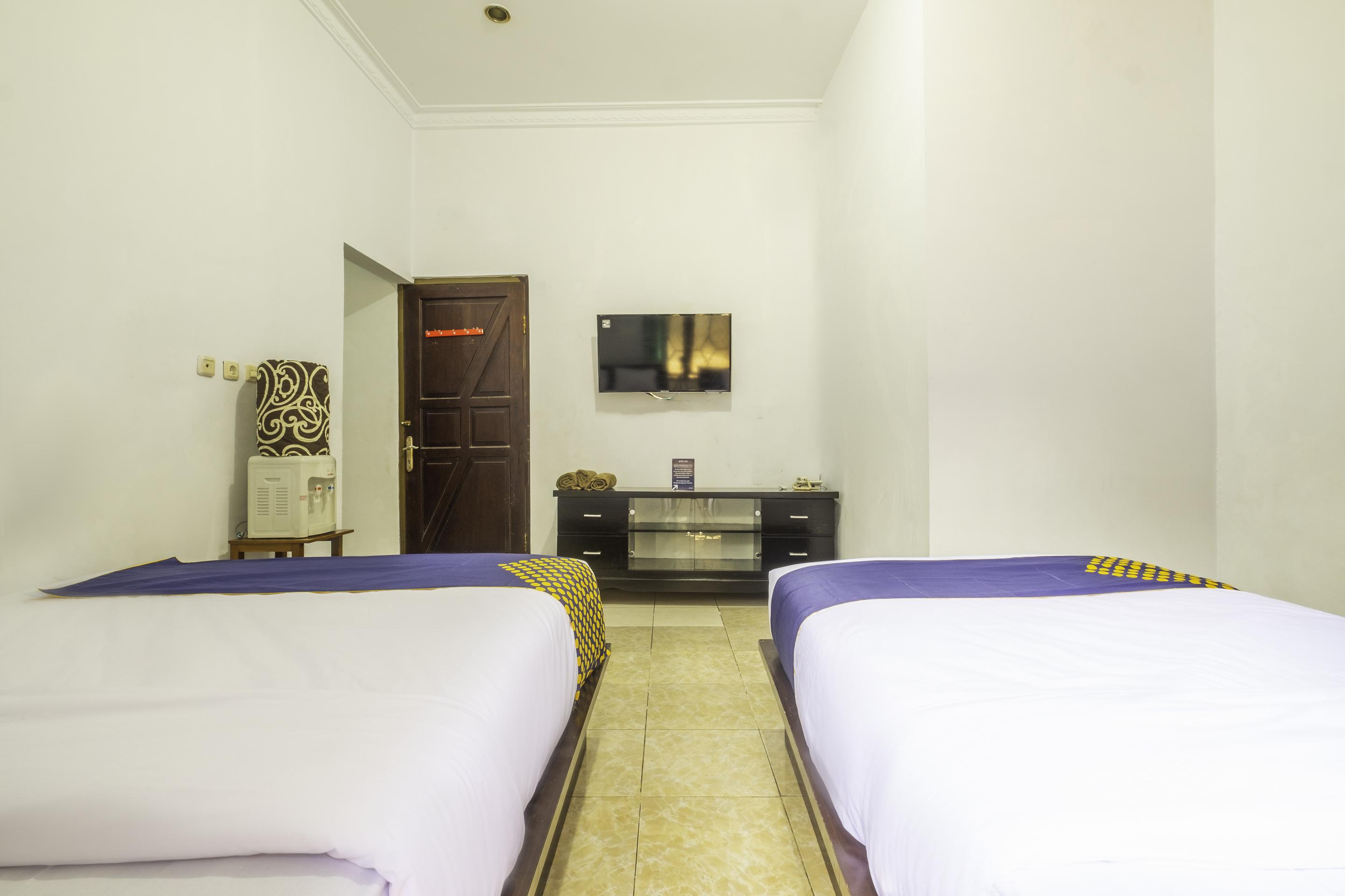 Spot On 2395 Hotel Aden 2 Syariah Тасикмалая Екстериор снимка