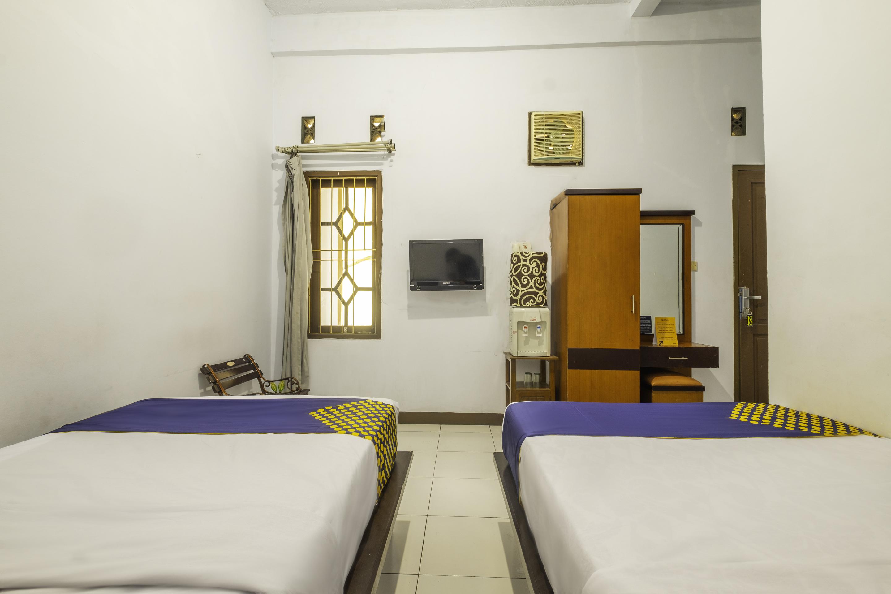 Spot On 2395 Hotel Aden 2 Syariah Тасикмалая Екстериор снимка