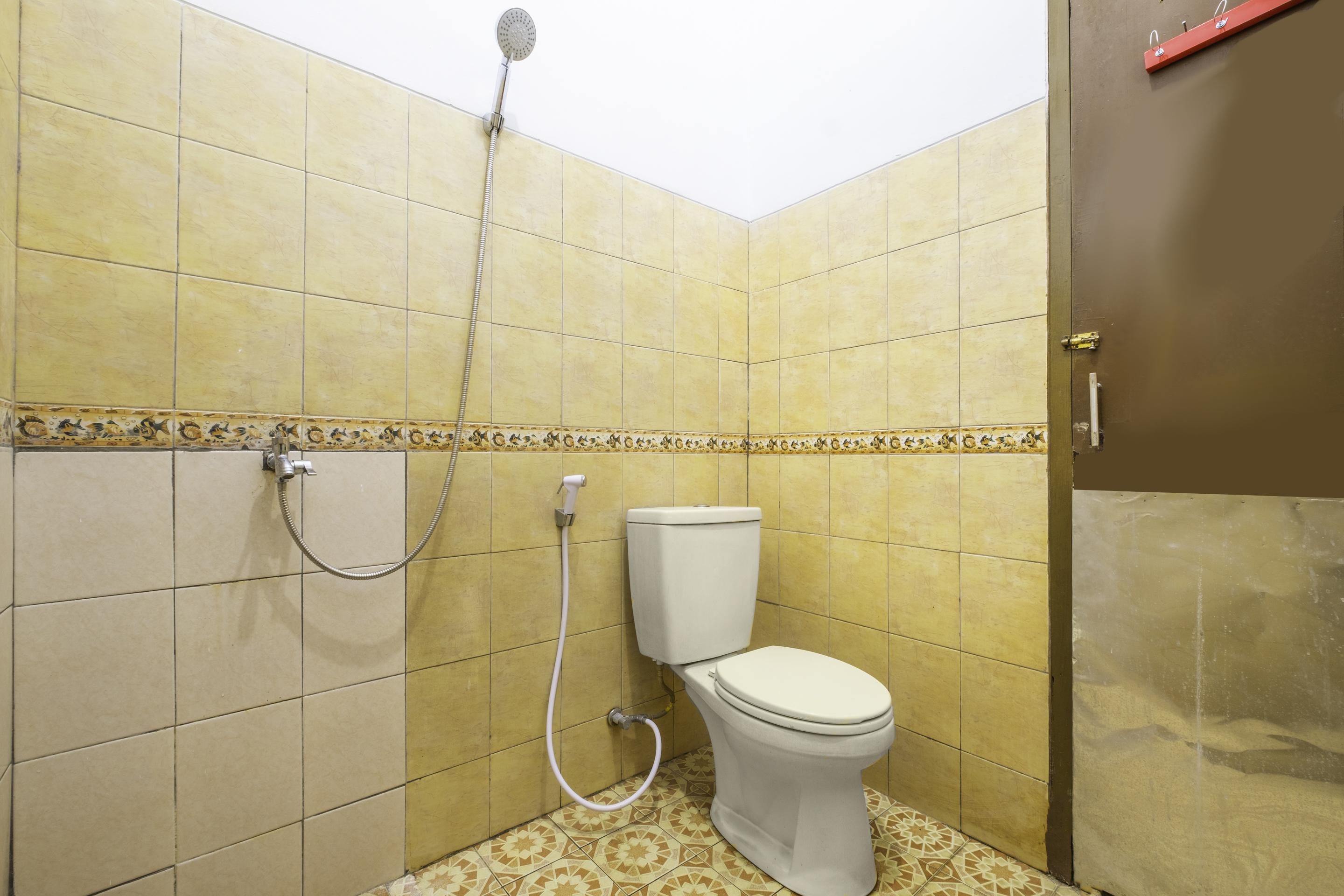 Spot On 2395 Hotel Aden 2 Syariah Тасикмалая Екстериор снимка
