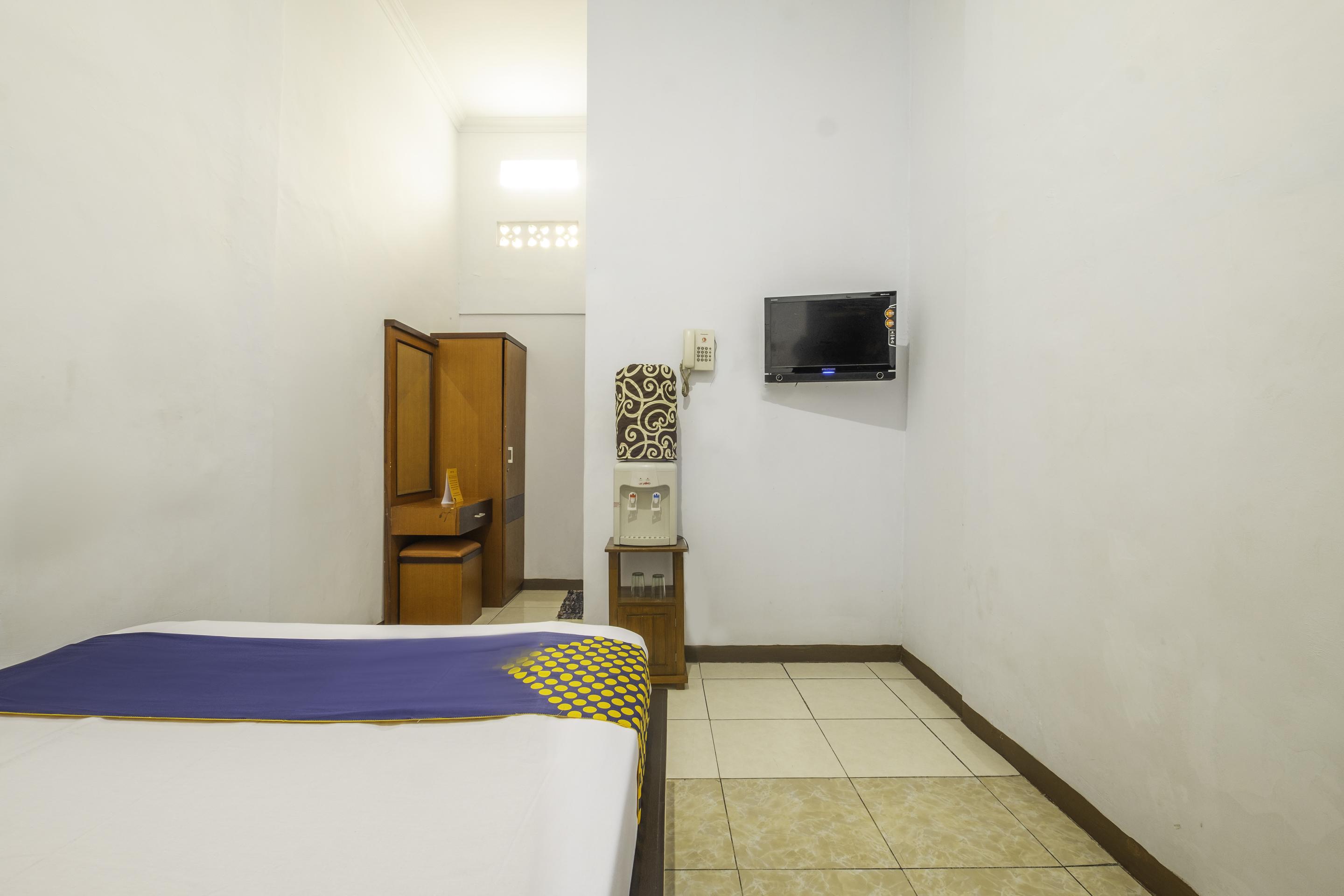 Spot On 2395 Hotel Aden 2 Syariah Тасикмалая Екстериор снимка