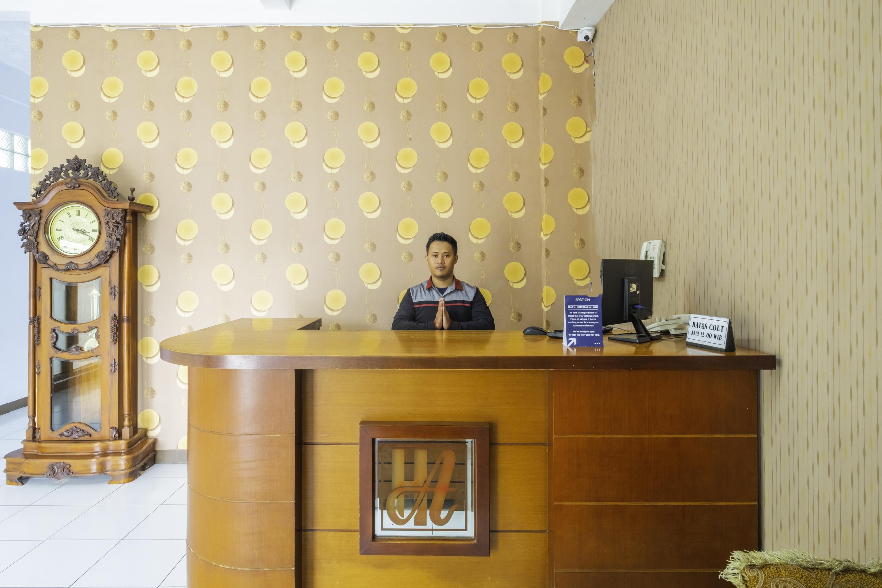 Spot On 2395 Hotel Aden 2 Syariah Тасикмалая Екстериор снимка