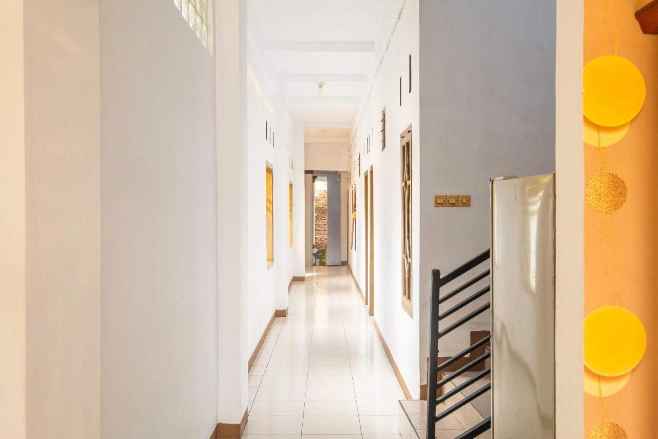 Spot On 2395 Hotel Aden 2 Syariah Тасикмалая Екстериор снимка